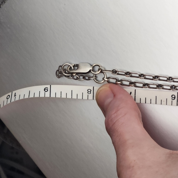 Stunning Number 8 Flower Neclmmm - Picture 5 of 5